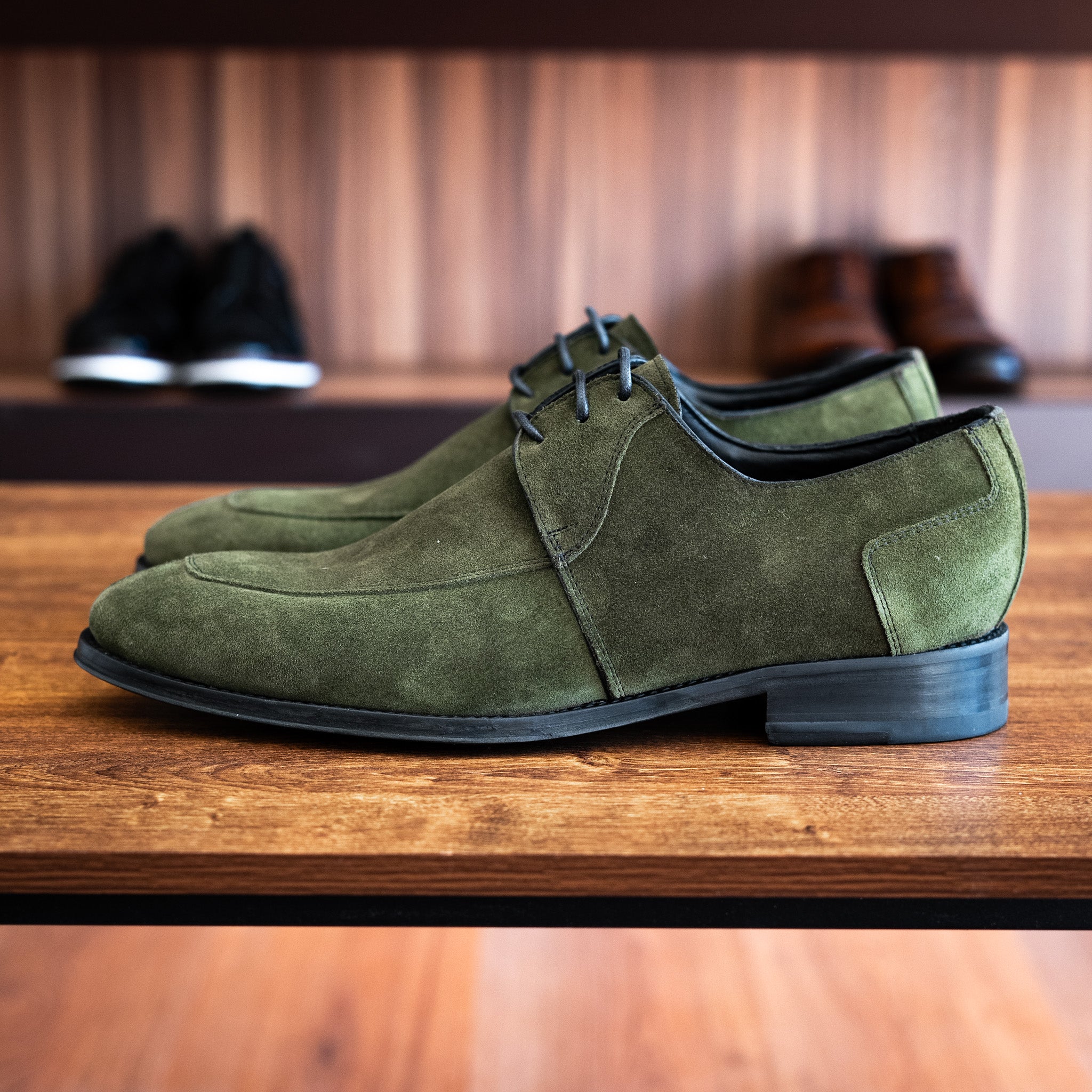 GREEN SUEDE JOHN