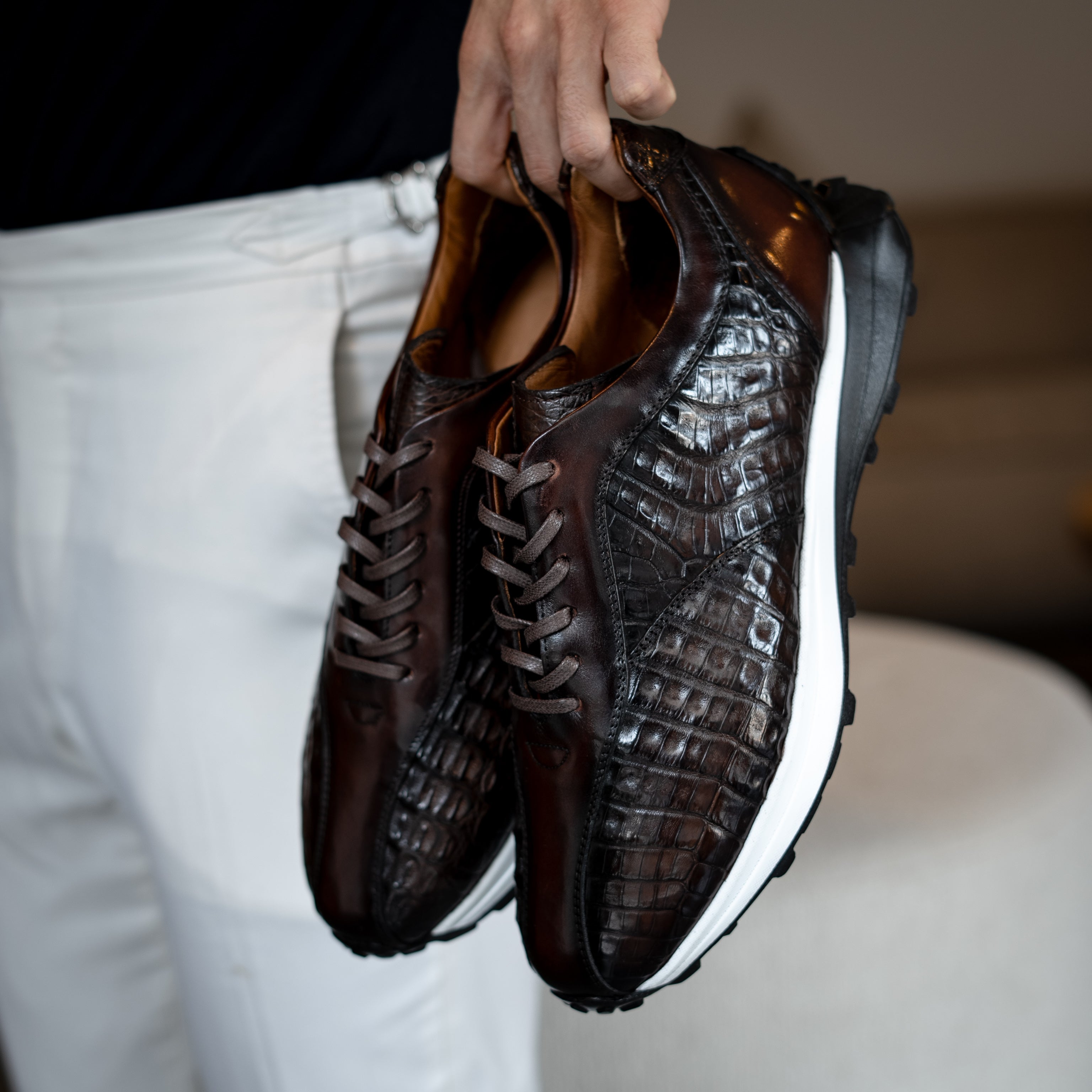 BROWN DEMIAN SNEAKER